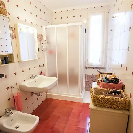 A Pochi Passi Dal Mare Di M. Marina Appartement *